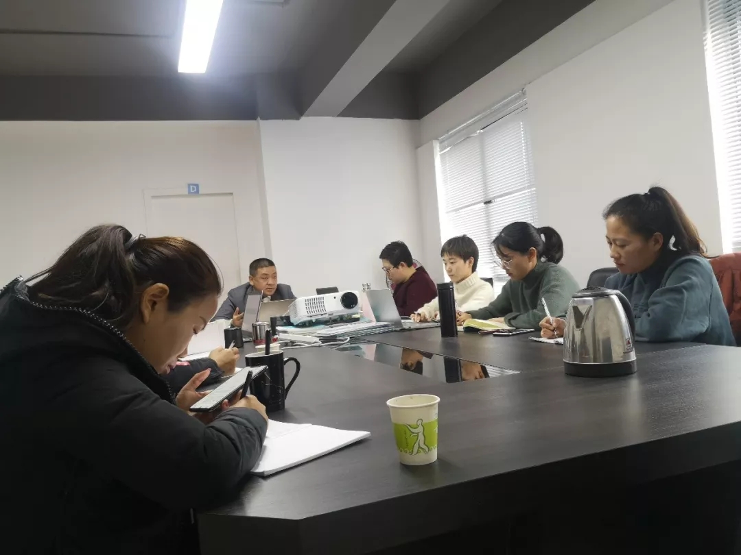 口袋德州官网CEO光临荆门战区组织领导并召开火略分析暨员工培训大会